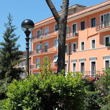 Hotel La Villa Ceccano Kültér fotó