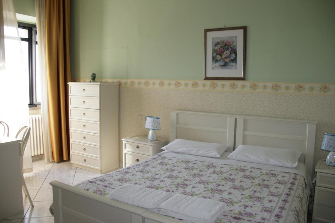 Hotel La Villa Ceccano Kültér fotó