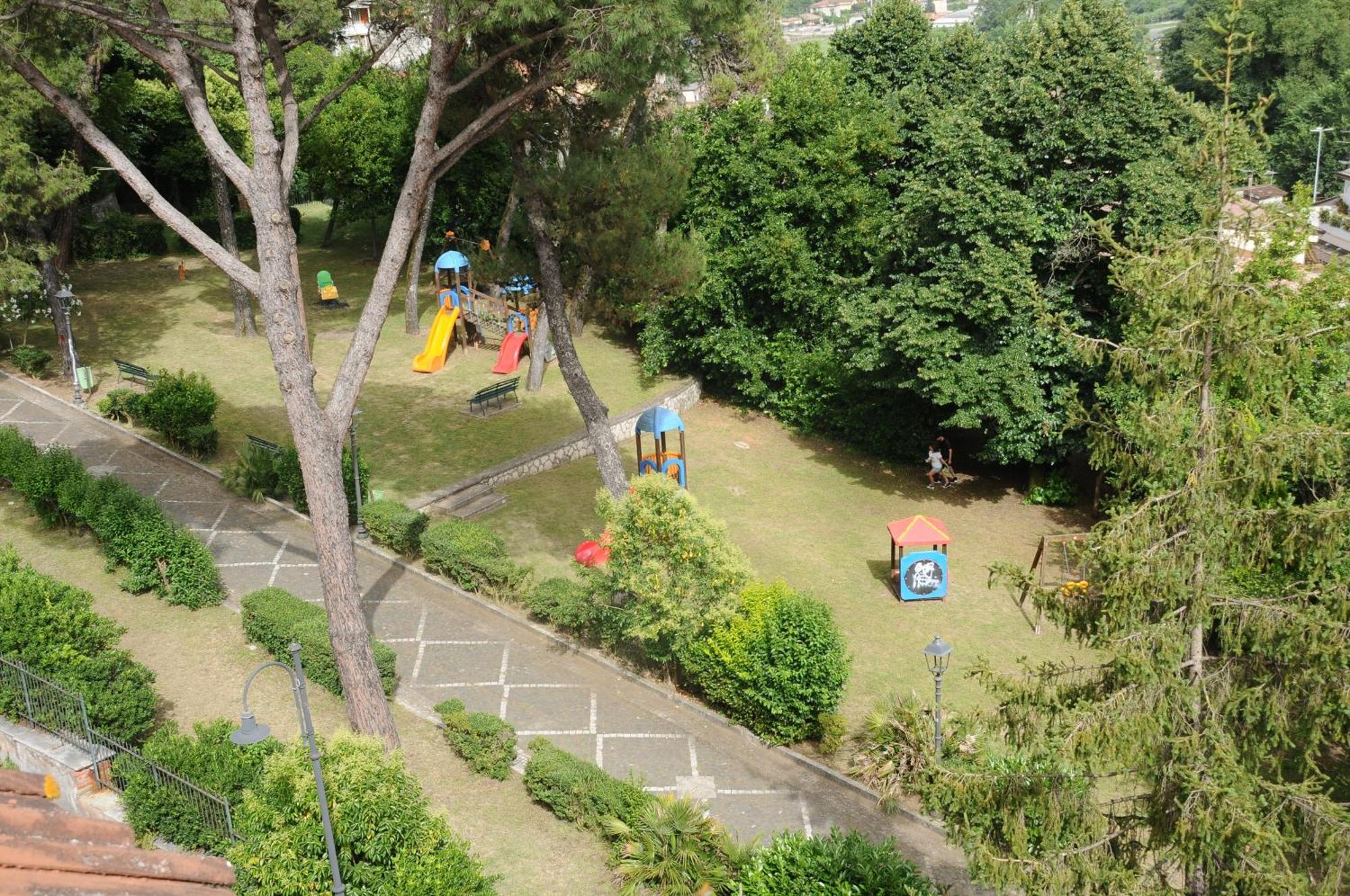 Hotel La Villa Ceccano Kültér fotó