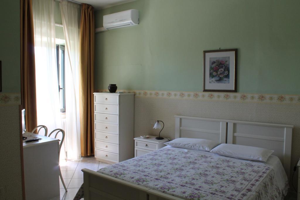 Hotel La Villa Ceccano Szoba fotó