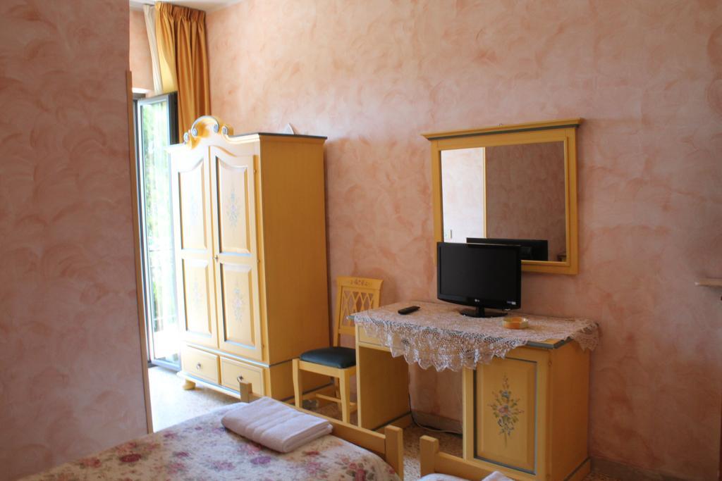 Hotel La Villa Ceccano Szoba fotó